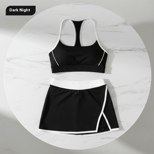 Chic Black and White Yoga Set – Elegant Sportswear Ensemble - @BlackWhite